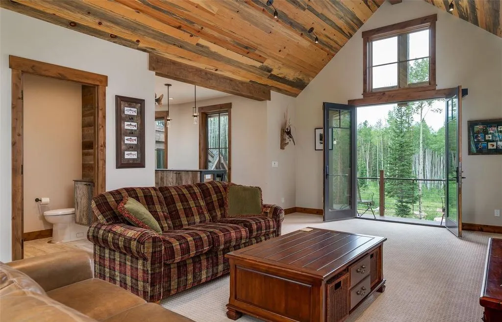 A Breathtaking Terra Firma Residence on 35 Acres Redefining Natural Luxury in Colorado 21 170 GCR 810 A Spectacular Terra Firma Home on 35 Acres Blending Seamlessly with Colorados Landscape 18