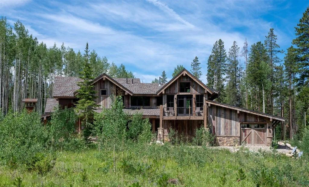 A Breathtaking Terra Firma Residence on 35 Acres Redefining Natural Luxury in Colorado 13 170 GCR 810 A Spectacular Terra Firma Home on 35 Acres Blending Seamlessly with Colorados Landscape 3