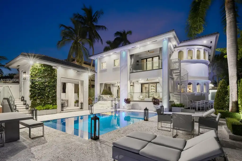 A Rare $18.9 Million Waterfront Estate on Hibiscus Island with Private Dock and Skyline Views 17 Private dock and boat lifts at 176 S Hibiscus Dr, a waterfront home in Miami Beach for sale