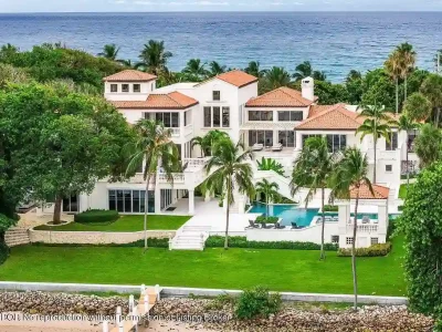 A Once in a Generation Ultra Rare Dual Waterfront Estate in Manalapan Offered at $44.9 Million 1 1840 S Ocean Blvd Offered at 44.9 Million An Exceptional Ultra Luxury Dual Waterfront Trophy Estate 1