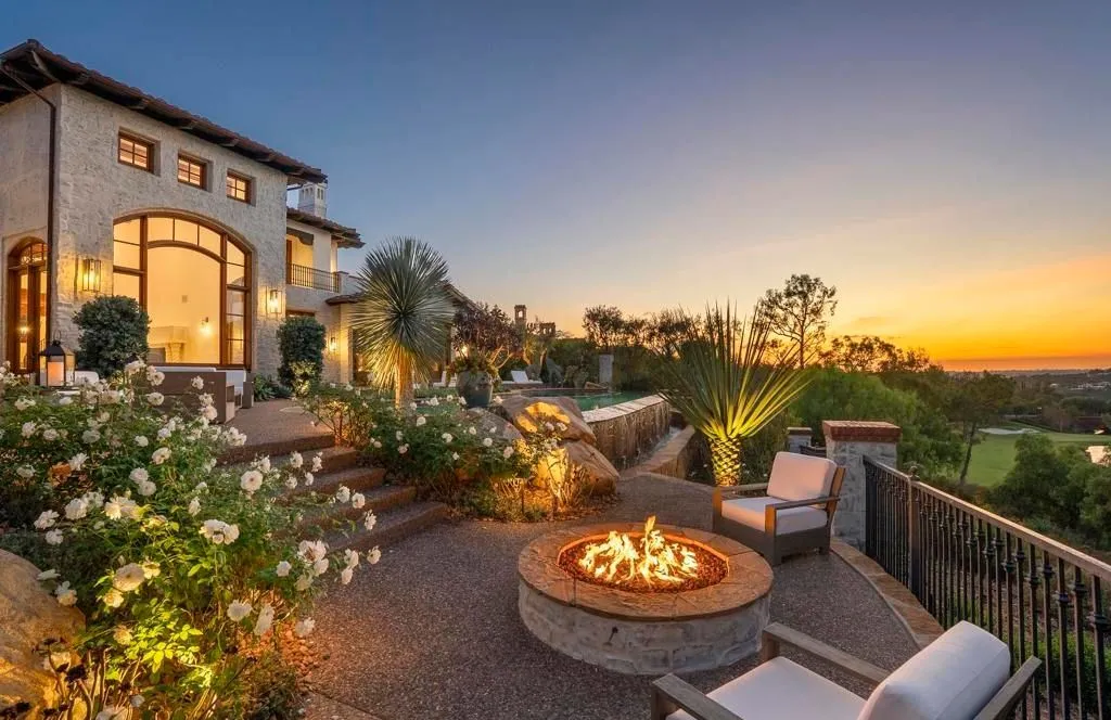 A World-Class Modern European Estate Delivering Panoramic Views in California 25 18446 Calle La Serra An Extraordinary California Estate Defined by Modern European Elegance 2