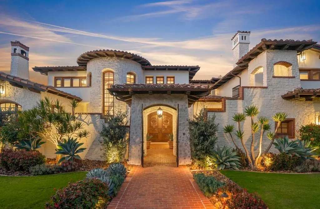 A World-Class Modern European Estate Delivering Panoramic Views in California 24 18446 Calle La Serra An Extraordinary California Estate Defined by Modern European Elegance 25