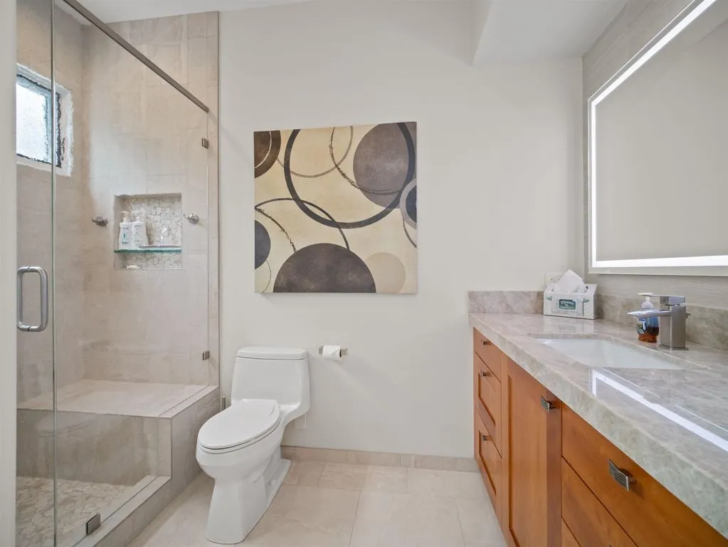 This Spectacular New Estate Captures Panoramic Views From Kahoʻolawe to the West Maui Mountains at $7,495,000 15 192 Halau Pl Showcases a Breathtaking New Estate With Sweeping Views From Kahoʻolawe to the West Maui Mountains 19