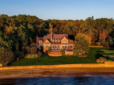 Classic Grandeur Meets the Water: A $8.5M Manor Overlooking Oyster Bay Harbor 1 200 Centre Island Road An Extraordinary Oyster Bay Harbor Waterfront Manor 3