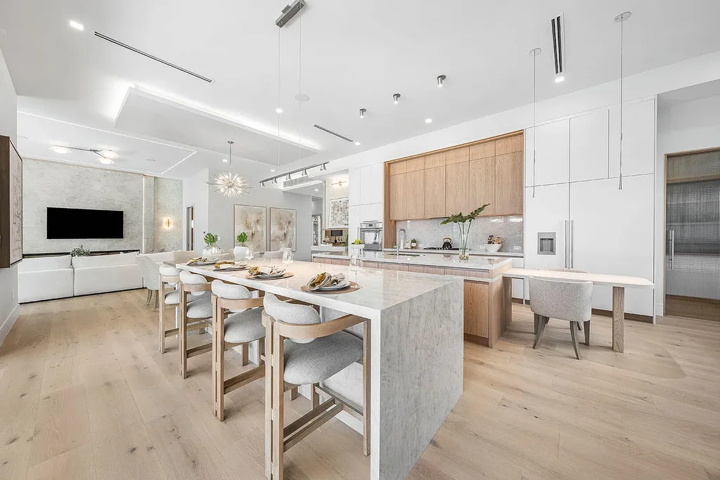 Exquisite $11.3 Million Contemporary Estate with Resort-Style Luxury in Boca Raton 9 2240 Date Palm Road Stunning 11.3M Contemporary Estate in Boca Raton 5