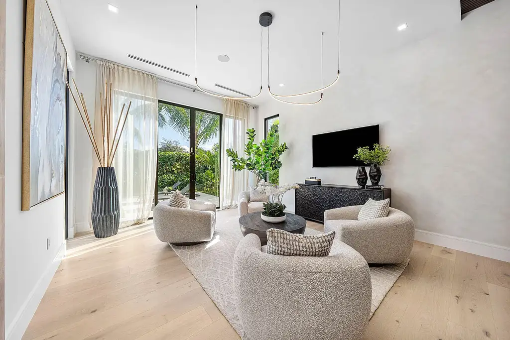 Exquisite $11.3 Million Contemporary Estate with Resort-Style Luxury in Boca Raton 13 2240 Date Palm Road Stunning 11.3M Contemporary Estate in Boca Raton 9