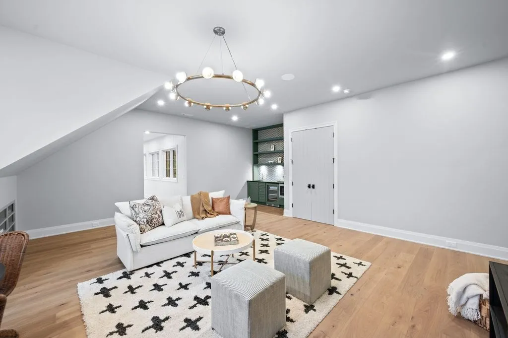 A Timeless Yet Modern Tennessee Luxury Estate Asks $8.25 Million 23 226 Williamsburg Cir 15