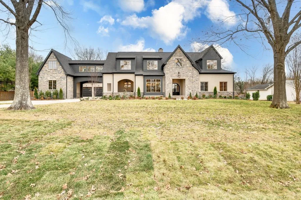 A Timeless Yet Modern Tennessee Luxury Estate Asks $8.25 Million 6 226 Williamsburg Cir 2