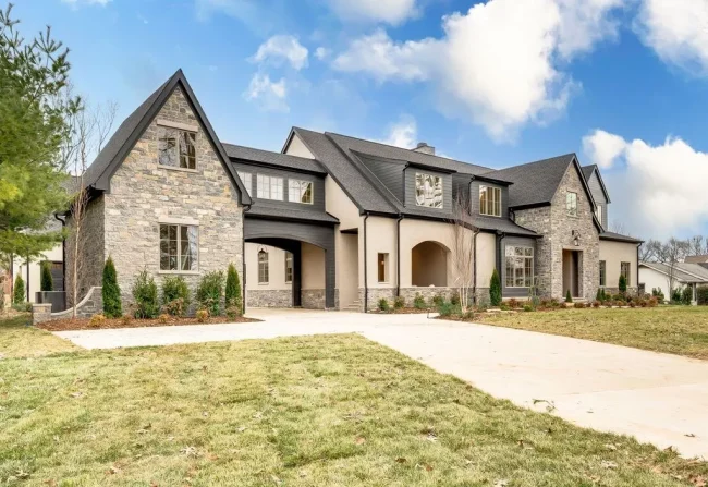 A Timeless Yet Modern Tennessee Luxury Estate Asks $8.25 Million