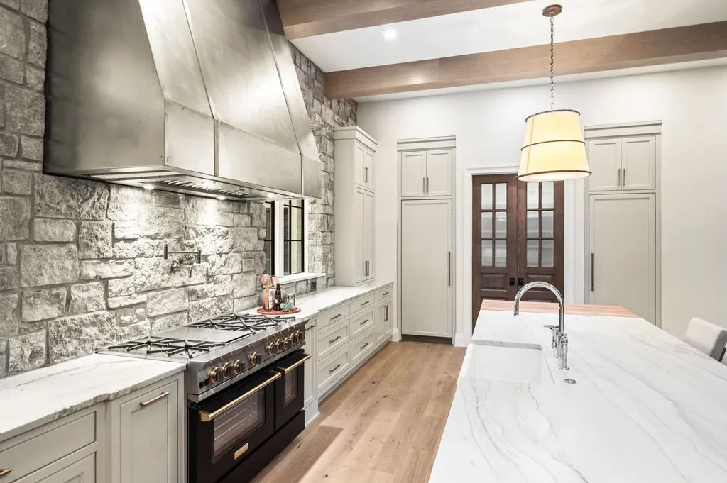 A Timeless Yet Modern Tennessee Luxury Estate Asks $8.25 Million 11 226 Williamsburg Cir 7