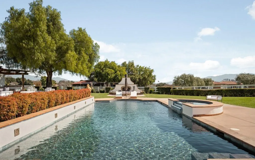 Premier Wine Country Living: A $28M Santa Ynez Vineyard Estate of Luxury and Privacy 19 2370 N Refugio Rd An Extraordinary Santa Ynez Vineyard Estate 15