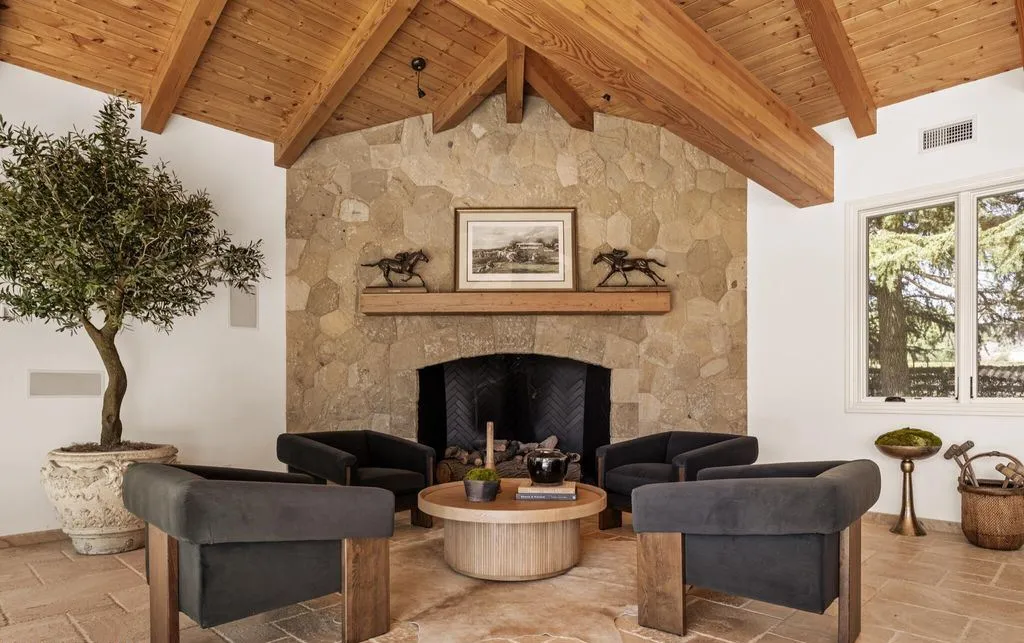 Premier Wine Country Living: A $28M Santa Ynez Vineyard Estate of Luxury and Privacy 21 2370 N Refugio Rd An Extraordinary Santa Ynez Vineyard Estate 17