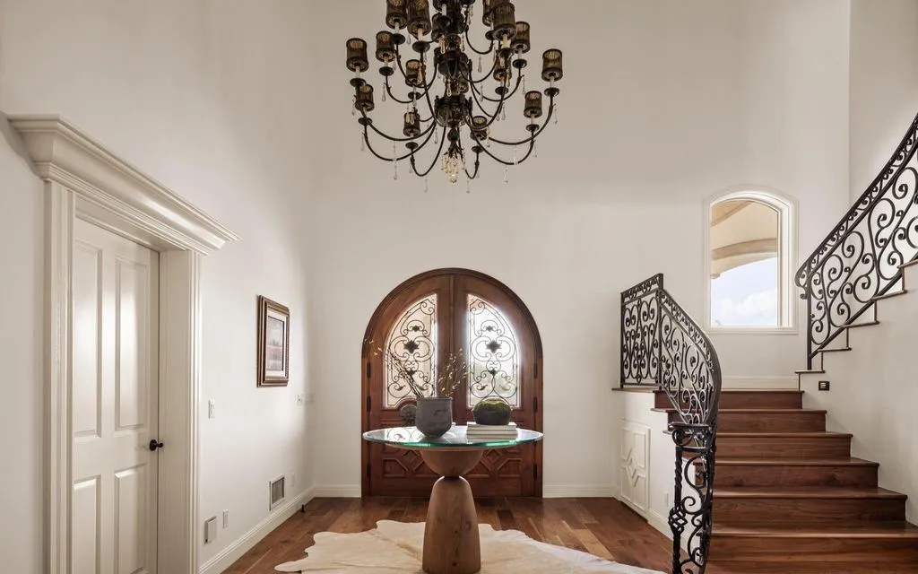 Premier Wine Country Living: A $28M Santa Ynez Vineyard Estate of Luxury and Privacy 9 2370 N Refugio Rd An Extraordinary Santa Ynez Vineyard Estate 5