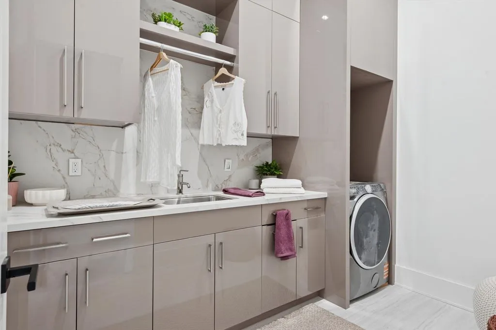 New York Luxury Showpiece Showcasing Finest Craftsmanship and Detail Asks $15,995,000 13 293 Old Sag Harbor Rd Unveils a Spectacular Display of Craftsmanship and Luxury 12