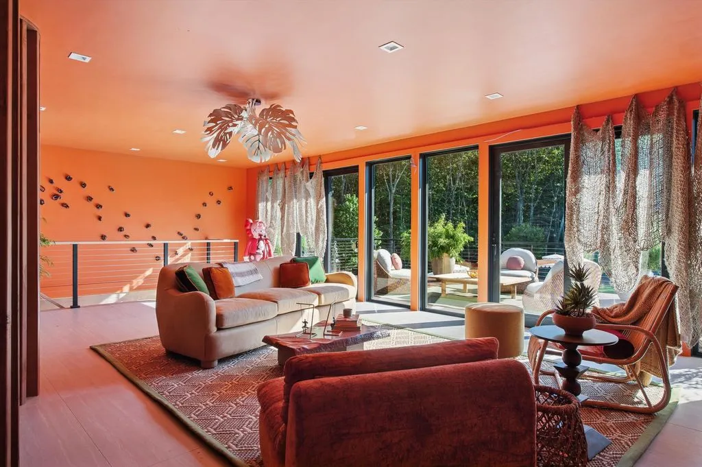 New York Luxury Showpiece Showcasing Finest Craftsmanship and Detail Asks $15,995,000 27 293 Old Sag Harbor Rd Unveils a Spectacular Display of Craftsmanship and Luxury 23