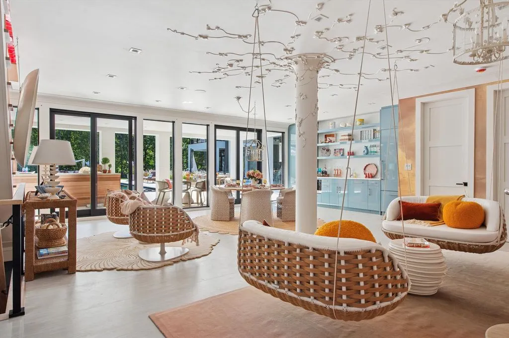 New York Luxury Showpiece Showcasing Finest Craftsmanship and Detail Asks $15,995,000 14 293 Old Sag Harbor Rd Unveils a Spectacular Display of Craftsmanship and Luxury 24