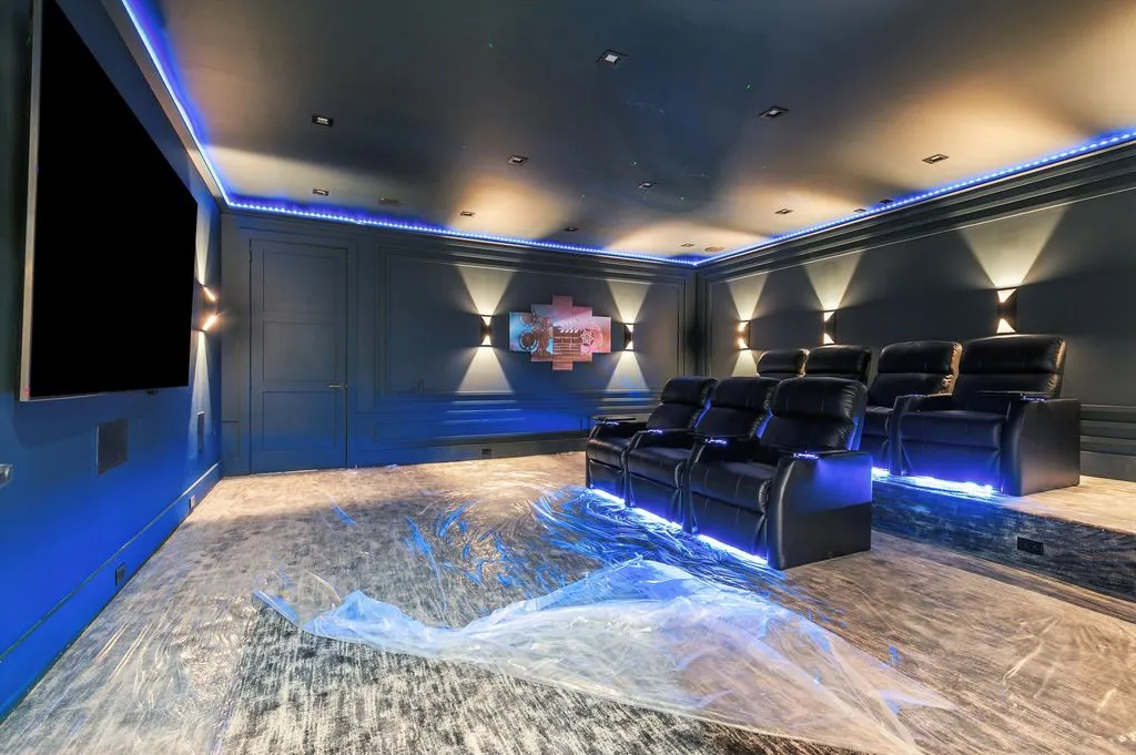 New York Luxury Showpiece Showcasing Finest Craftsmanship and Detail Asks $15,995,000 16 293 Old Sag Harbor Rd Unveils a Spectacular Display of Craftsmanship and Luxury 26