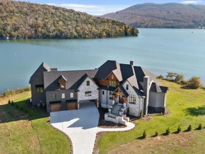 340 Edgewater Way Reveals an Extraordinary Lakeside New Construction Promising Elevated Waterfront Living 1