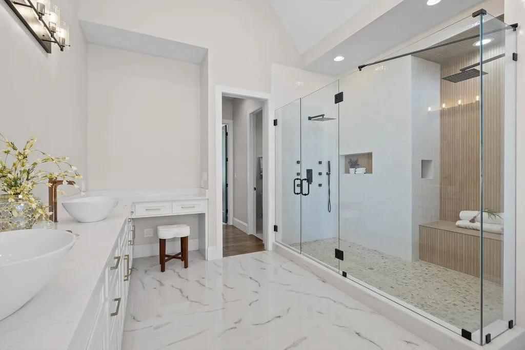 340 Edgewater Way Reveals an Extraordinary Lakeside New Construction Promising Elevated Waterfront Living 15