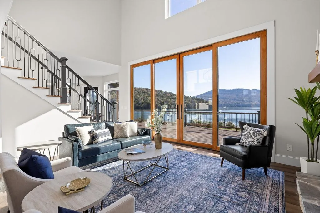 340 Edgewater Way Reveals an Extraordinary Lakeside New Construction Promising Elevated Waterfront Living 5