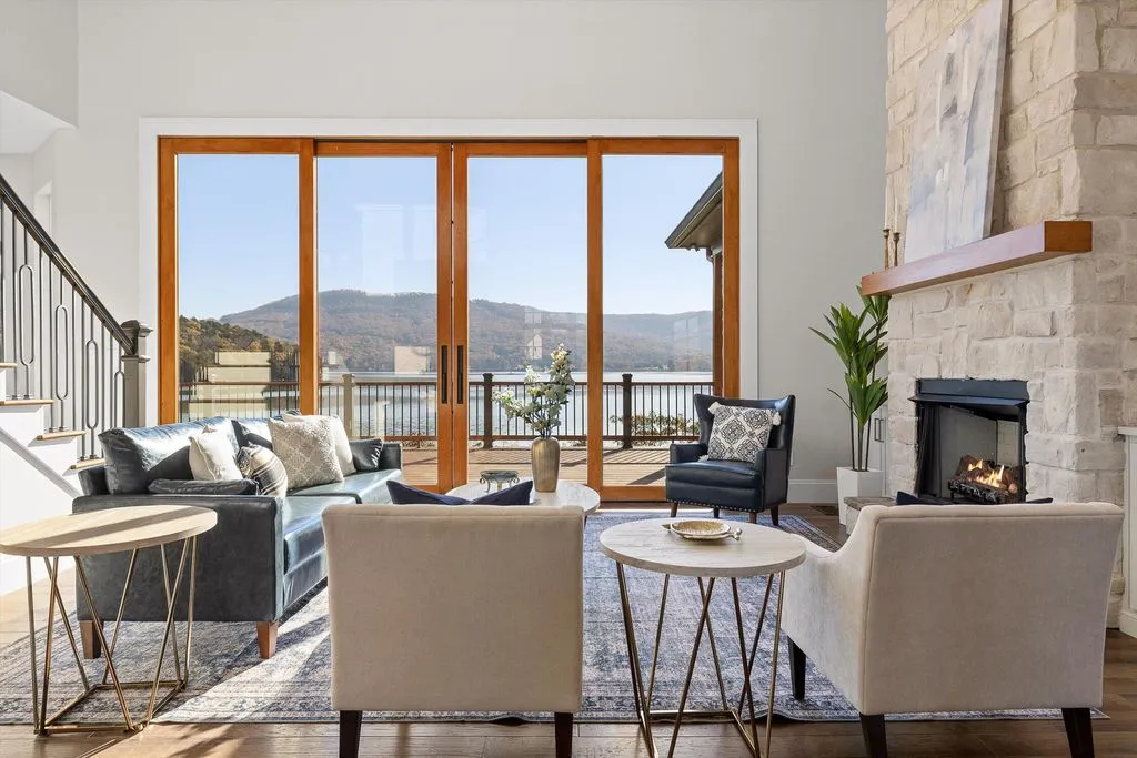 340 Edgewater Way Reveals an Extraordinary Lakeside New Construction Promising Elevated Waterfront Living 6