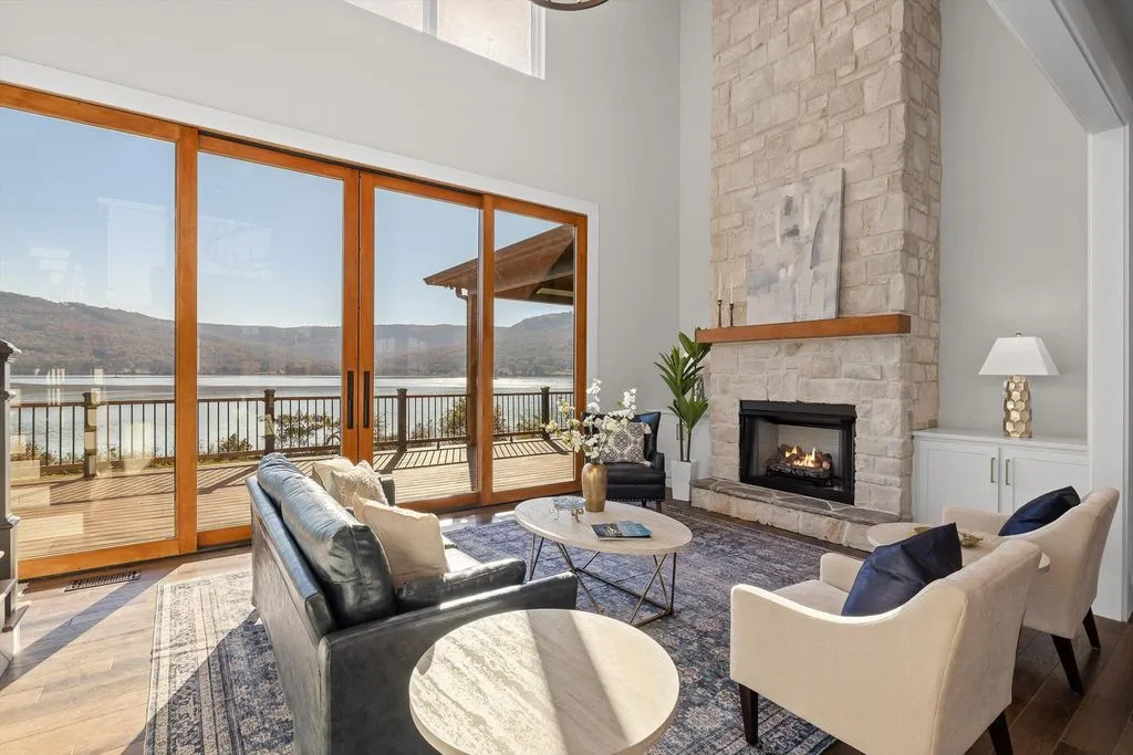 340 Edgewater Way Reveals an Extraordinary Lakeside New Construction Promising Elevated Waterfront Living 9