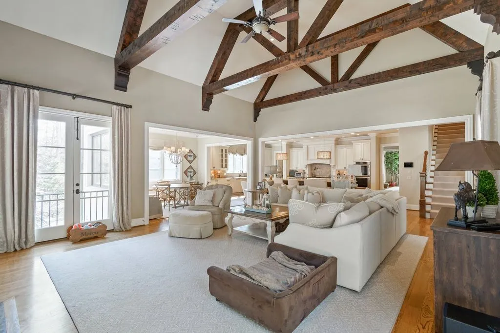 340 White Swans Xing A Stunning European Villa in Tennessee 14