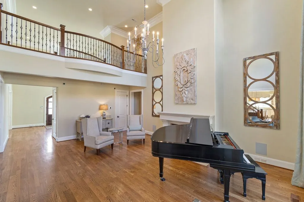 340 White Swans Xing A Stunning European Villa in Tennessee 7