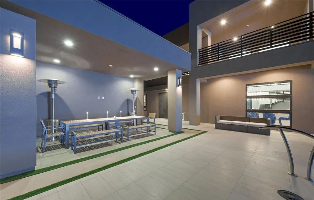 A Captivating Entertainer’s Paradise: This $4.3 Million Nevada Custom Home Defines Luxury Living 17 3740 Caesars Cir A Stunning Custom Built Masterpiece Designed for Elite Entertaining 19