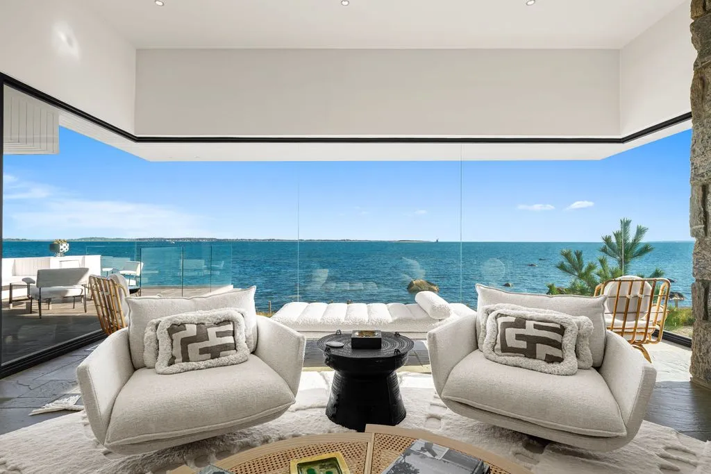 An Iconic Waterfront Estate by Norman Jaffe Lists for $17,995,000 in New York 8 4 Dawn Ln Presents a Legendary 1971 Norman Jaffe Waterfront Estate in New York 7