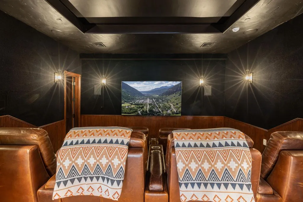 A Trophy Colorado Mountain Retreat Delivering Ultimate Privacy at $15.15M 24 407 Benchmark Dr An Extraordinary Mountain Sanctuary in Colorado 16