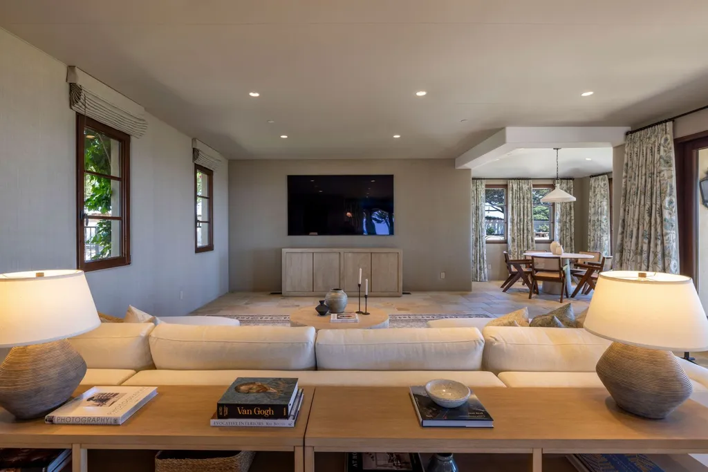 Oceanfront Masterwork Listed at 43 Million Presents One of Southern California’s Most Extraordinary Blufftop Estates 17 4130 Calle Isabella San Clemente CA 9267221