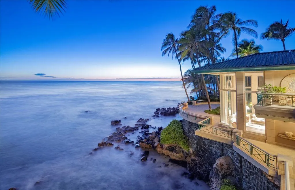 Hawaiian Nature Meets European Renaissance Grandeur in This $37.5 Million Architectural Masterpiece 10 4324 Kaikoo Pl Showcases a Breathtaking Renaissance Inspired Hawaiian Masterpiece 2
