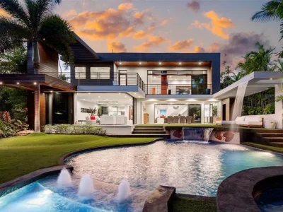 A Trophy Ocean-Adjacent Estate Defines Elevated Island Living in Hawaii at $8,875,000 1 4366 Royal Pl Showcases a Breathtaking Ocean Adjacent Sanctuar 1