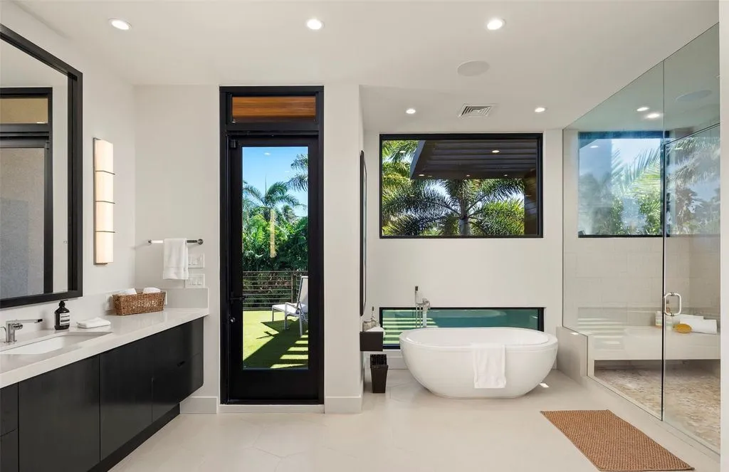 A Trophy Ocean-Adjacent Estate Defines Elevated Island Living in Hawaii at $8,875,000 22 4366 Royal Pl Showcases a Breathtaking Ocean Adjacent Sanctuar 14