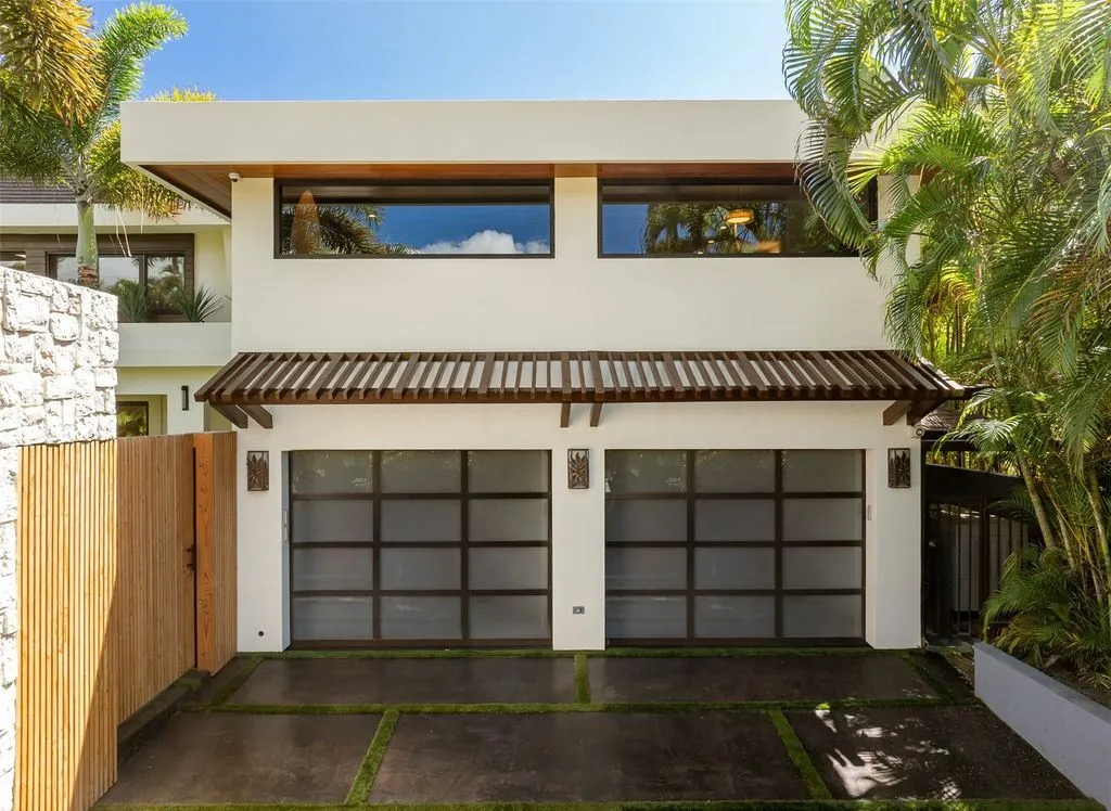 A Trophy Ocean-Adjacent Estate Defines Elevated Island Living in Hawaii at $8,875,000 17 4366 Royal Pl Showcases a Breathtaking Ocean Adjacent Sanctuar 23