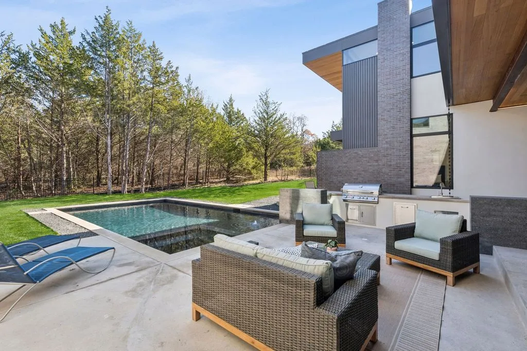 “Harmony House”: A $5 Million Architectural Sanctuary in Texas 20 4590 County Road 340 Unveils Harmony House a Breathtaking Texas Masterpiece 10