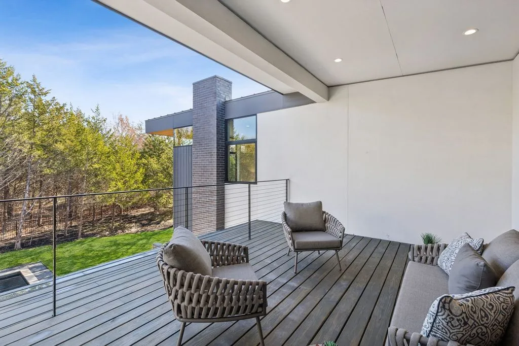 “Harmony House”: A $5 Million Architectural Sanctuary in Texas 23 4590 County Road 340 Unveils Harmony House a Breathtaking Texas Masterpiece 16