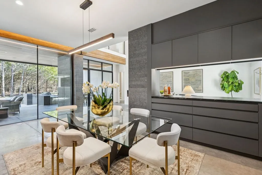 “Harmony House”: A $5 Million Architectural Sanctuary in Texas 8 4590 County Road 340 Unveils Harmony House a Breathtaking Texas Masterpiece 5