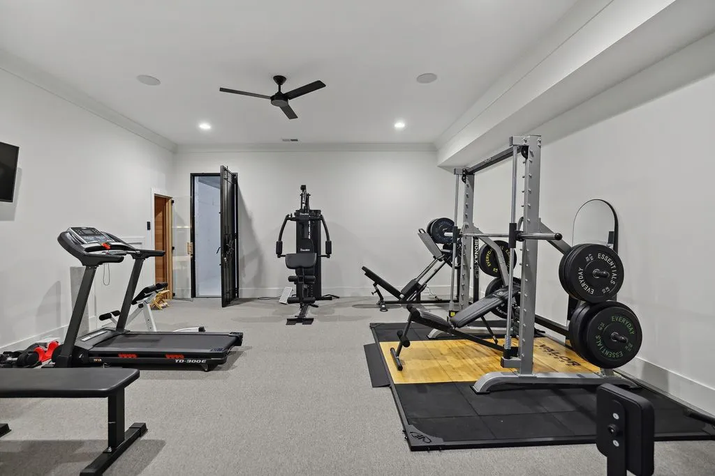 Live Beautifully: A Remarkable $7.95M Tennessee Property Defined by Elegance and Peace 26 4720 Edwardian Trce An Exquisite Tennessee Masterpiece Defined by Timeless Design and Tranquility 16