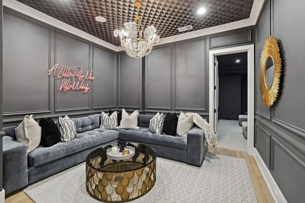 Live Beautifully: A Remarkable $7.95M Tennessee Property Defined by Elegance and Peace 28 4720 Edwardian Trce An Exquisite Tennessee Masterpiece Defined by Timeless Design and Tranquility 18