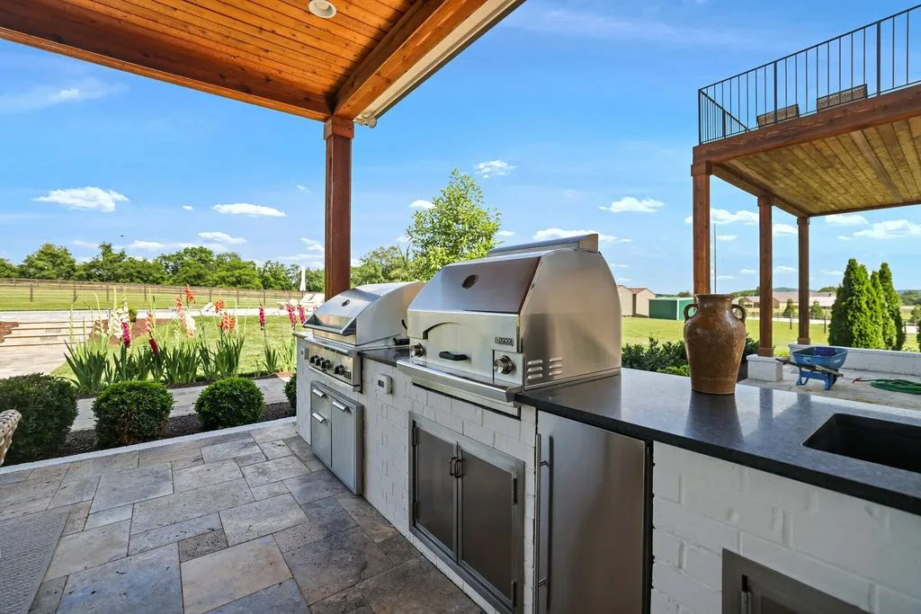 Live Beautifully: A Remarkable $7.95M Tennessee Property Defined by Elegance and Peace 18 4720 Edwardian Trce An Exquisite Tennessee Masterpiece Defined by Timeless Design and Tranquility 22