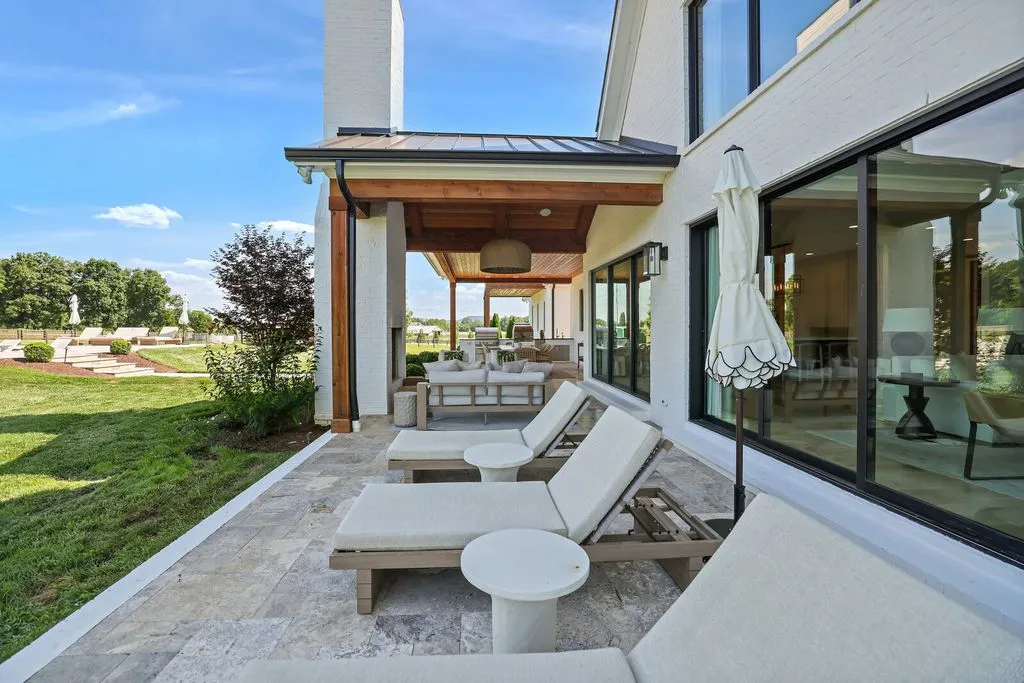Live Beautifully: A Remarkable $7.95M Tennessee Property Defined by Elegance and Peace 19 4720 Edwardian Trce An Exquisite Tennessee Masterpiece Defined by Timeless Design and Tranquility 23