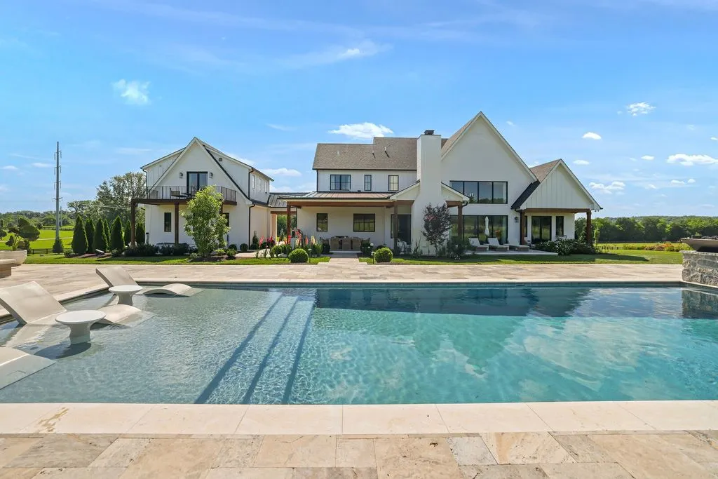 Live Beautifully: A Remarkable $7.95M Tennessee Property Defined by Elegance and Peace 20 4720 Edwardian Trce An Exquisite Tennessee Masterpiece Defined by Timeless Design and Tranquility 24
