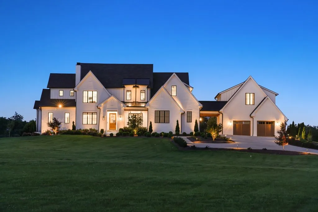 Live Beautifully: A Remarkable $7.95M Tennessee Property Defined by Elegance and Peace 30 4720 Edwardian Trce An Exquisite Tennessee Masterpiece Defined by Timeless Design and Tranquility 26