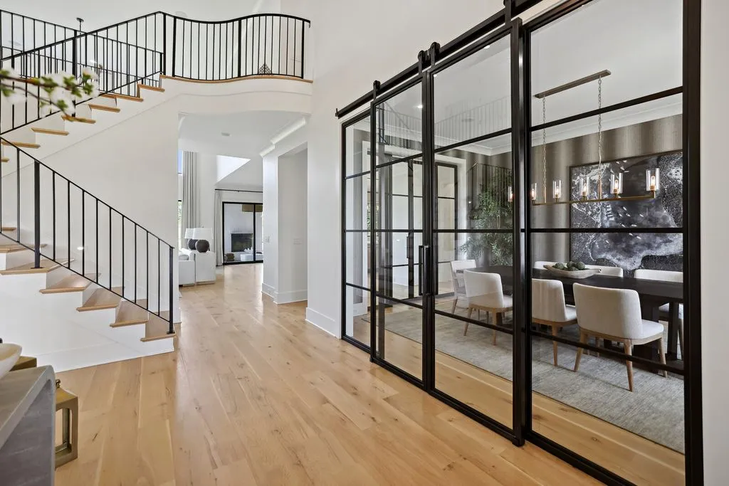 Live Beautifully: A Remarkable $7.95M Tennessee Property Defined by Elegance and Peace 6 4720 Edwardian Trce An Exquisite Tennessee Masterpiece Defined by Timeless Design and Tranquility 4