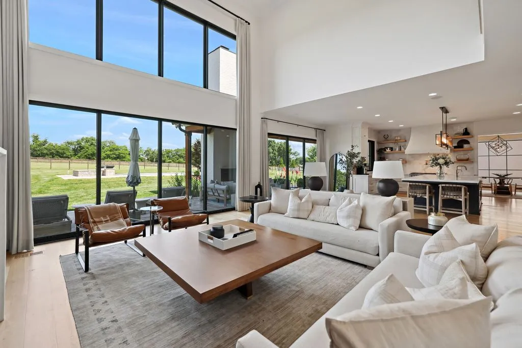 Live Beautifully: A Remarkable $7.95M Tennessee Property Defined by Elegance and Peace 8 4720 Edwardian Trce An Exquisite Tennessee Masterpiece Defined by Timeless Design and Tranquility 6