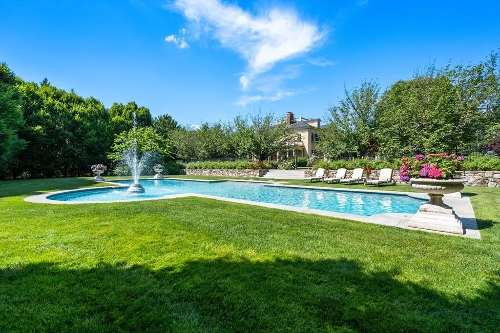 495 Hugh Cargill Rd An Exquisite Georgian Revival Masterpiece on 23.5 Acres in Massachusetts 11
