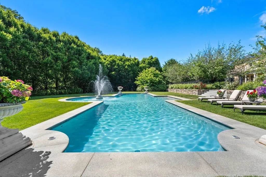 495 Hugh Cargill Rd An Exquisite Georgian Revival Masterpiece on 23.5 Acres in Massachusetts 12