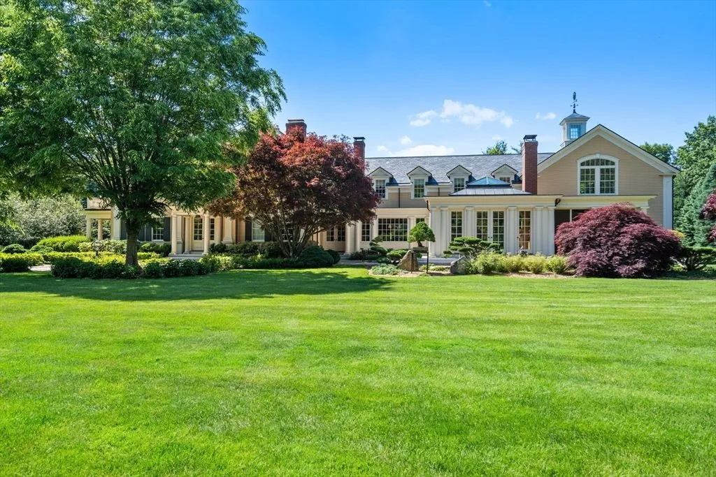 495 Hugh Cargill Rd An Exquisite Georgian Revival Masterpiece on 23.5 Acres in Massachusetts 6